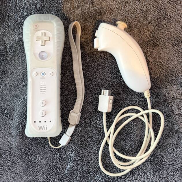 WII MOTE + NUNCHUCK