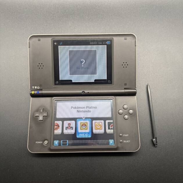 NINTENDO DSI LL